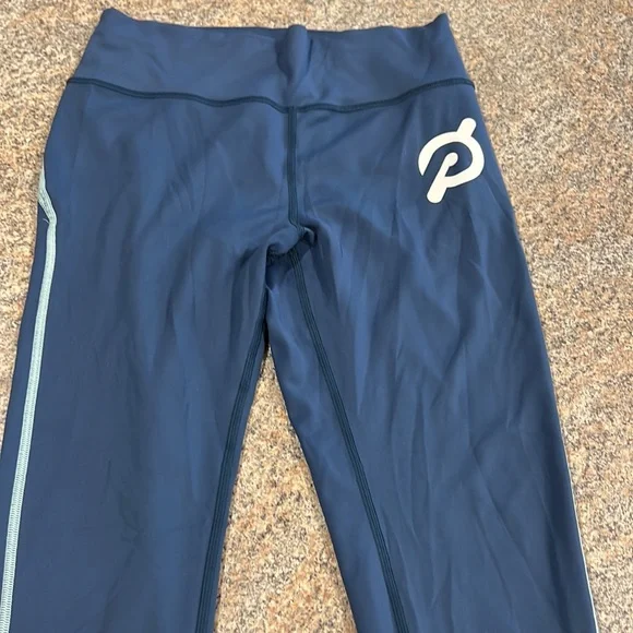 Peloton Move Seamed leggings, size medium - Picture 3 of 8